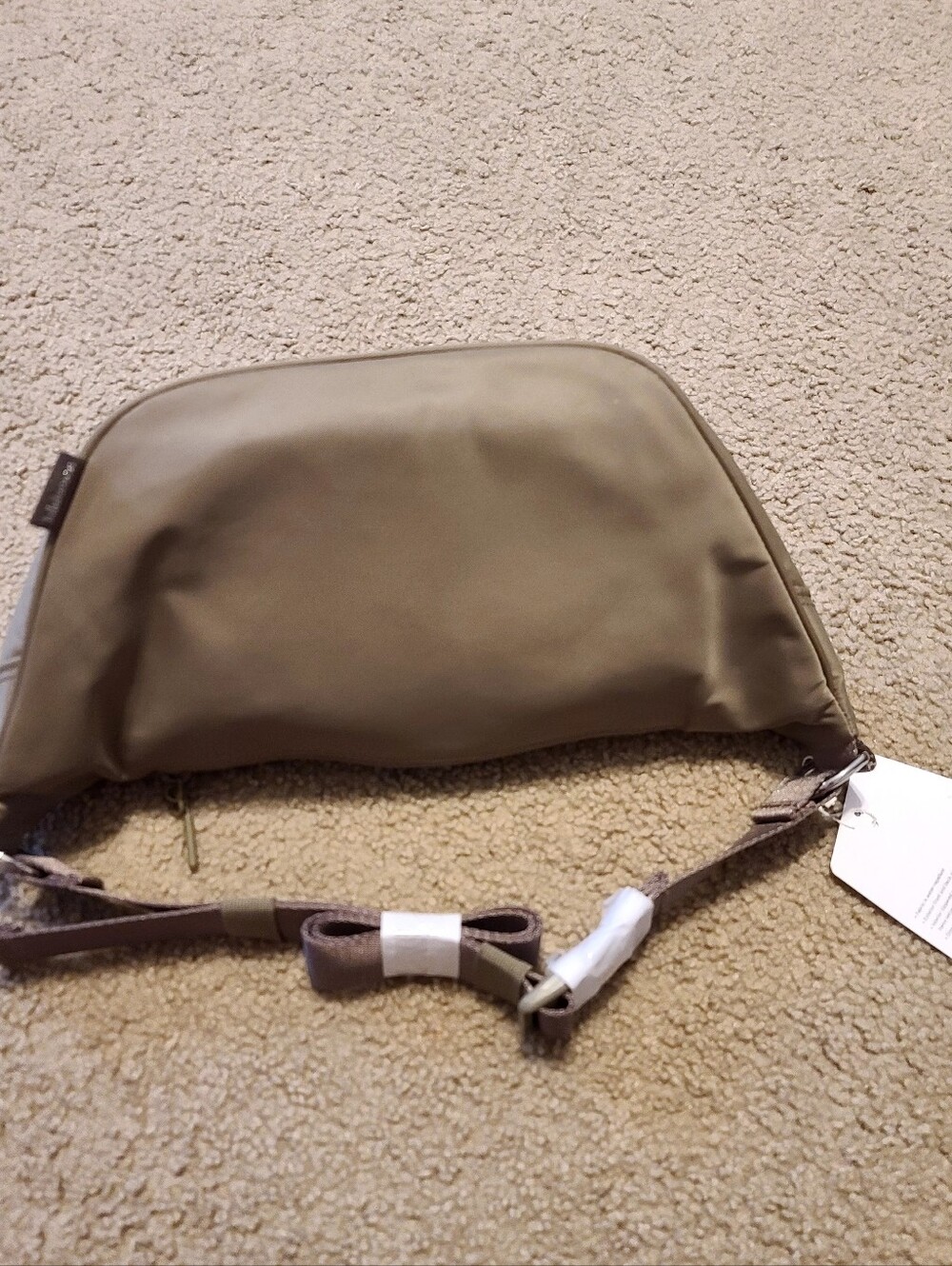 Lululemon City Essentials Beige/Tan Belt Bag - Picture 4 of 9